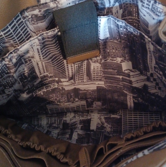 Kenneth Cole Reaction Brown Laptop Messenger Bag - Picture 9 of 12